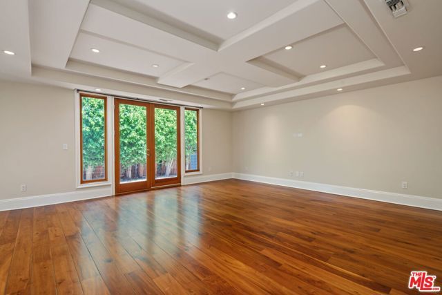 419 N Laurel Avenue, Los Angeles, CA 90048
