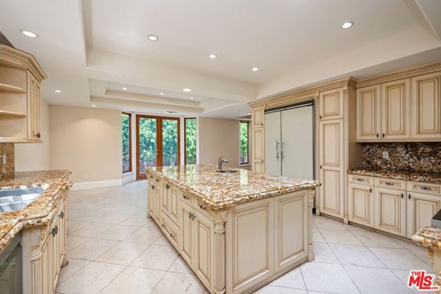 419 N Laurel Avenue, Los Angeles, CA 90048