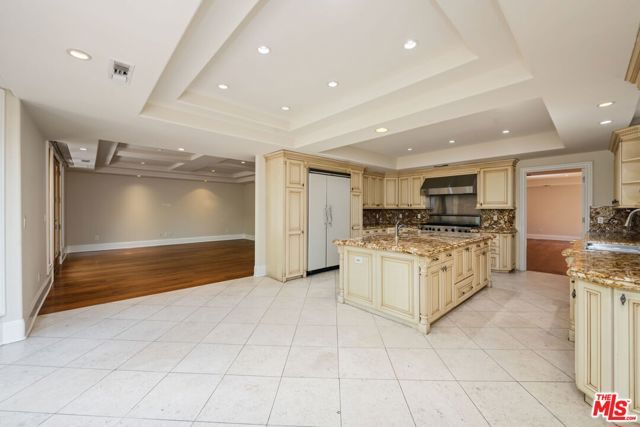 419 N Laurel Avenue, Los Angeles, CA 90048