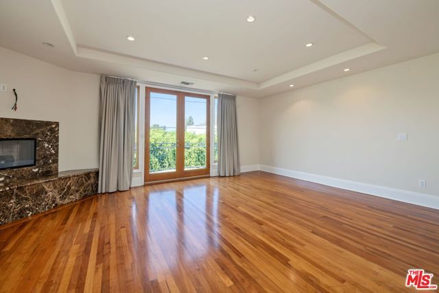 419 N Laurel Avenue, Los Angeles, CA 90048