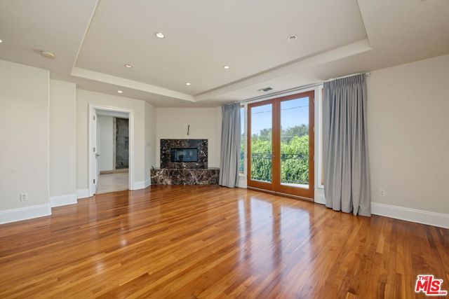 419 N Laurel Avenue, Los Angeles, CA 90048