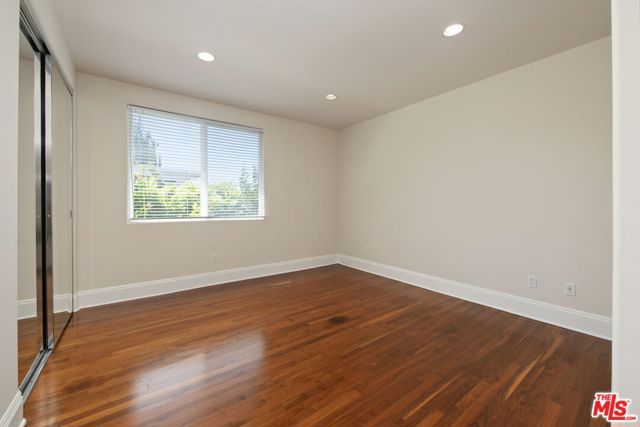 419 N Laurel Avenue, Los Angeles, CA 90048