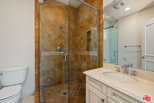 419 N Laurel Avenue, Los Angeles, CA 90048