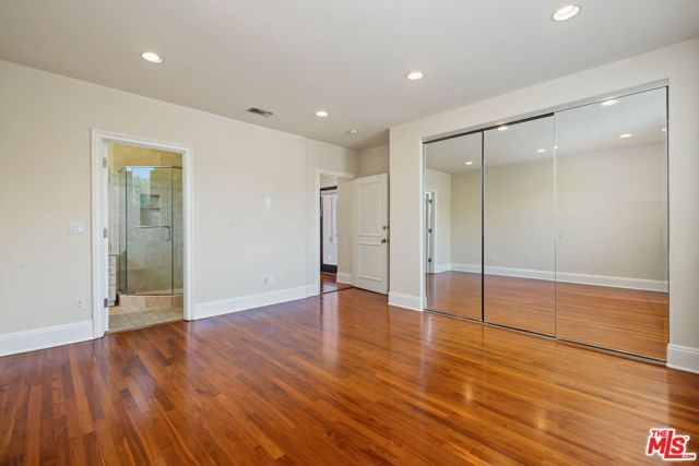 419 N Laurel Avenue, Los Angeles, CA 90048