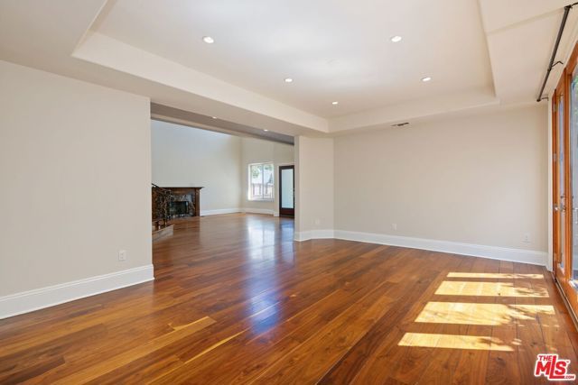 419 N Laurel Avenue, Los Angeles, CA 90048