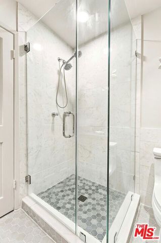 8455 Fountain Avenue 206, West Hollywood, CA 90069