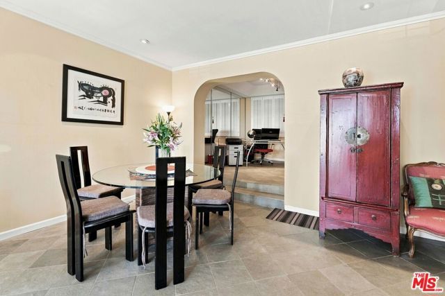 8455 Fountain Avenue 206, West Hollywood, CA 90069
