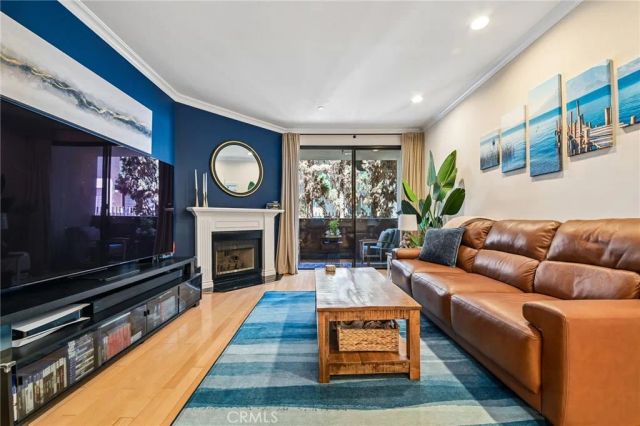 12000 Goshen Avenue 203, Los Angeles, CA 90049