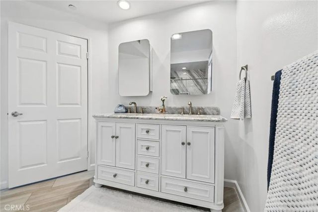 12000 Goshen Avenue 203, Los Angeles, CA 90049