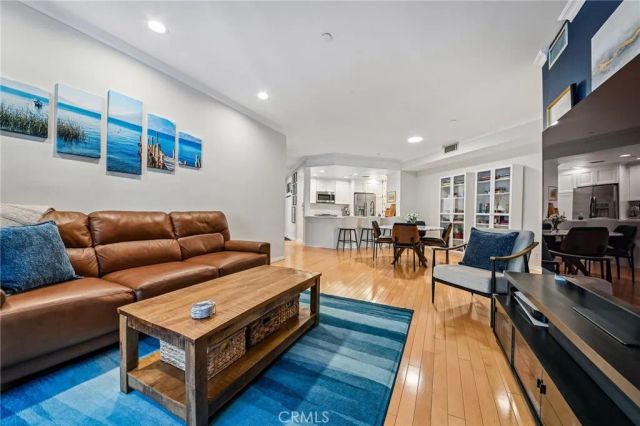 12000 Goshen Avenue 203, Los Angeles, CA 90049