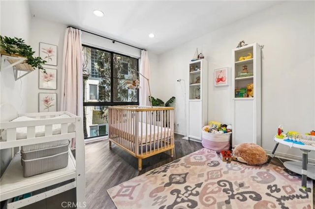12000 Goshen Avenue 203, Los Angeles, CA 90049