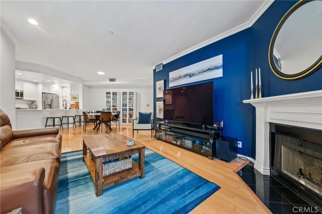 12000 Goshen Avenue 203, Los Angeles, CA 90049