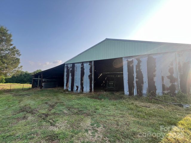 906 E Monbo Road, Statesville, NC 28677