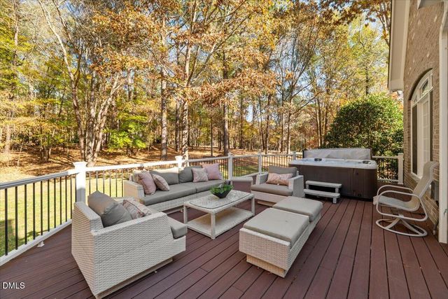 1062 Tacketts Pond Drive, Raleigh, NC 27614