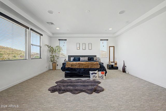 2010 E VILLA LINDA Drive, Phoenix, AZ 85024
