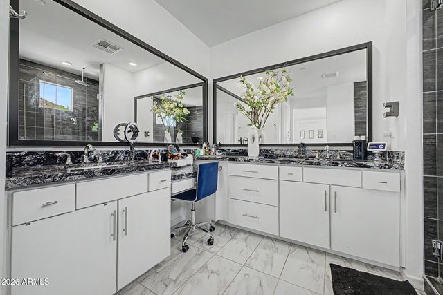 2010 E VILLA LINDA Drive, Phoenix, AZ 85024
