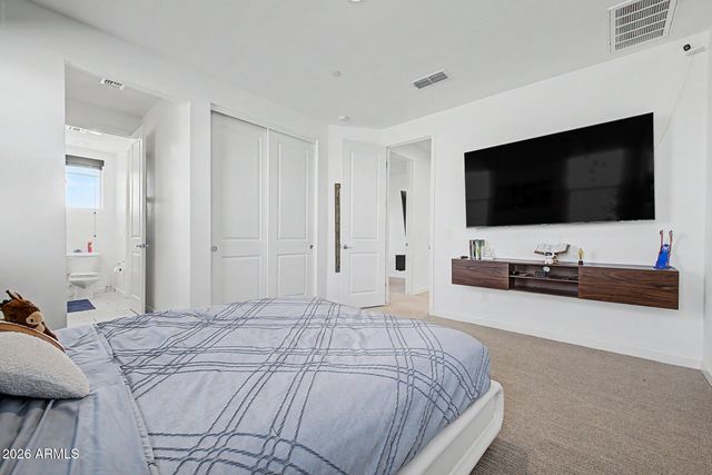 2010 E VILLA LINDA Drive, Phoenix, AZ 85024