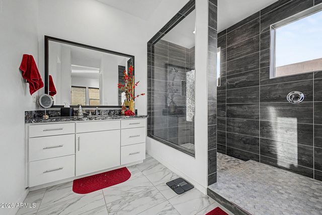 2010 E VILLA LINDA Drive, Phoenix, AZ 85024