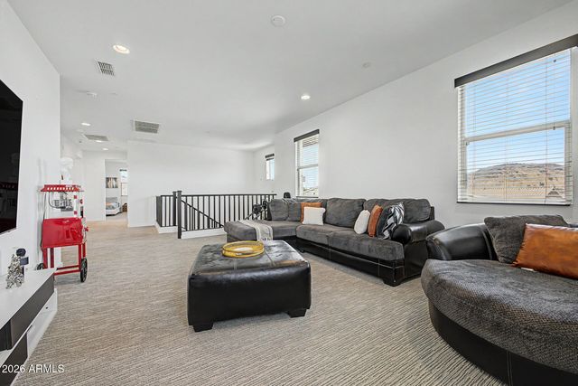 2010 E VILLA LINDA Drive, Phoenix, AZ 85024
