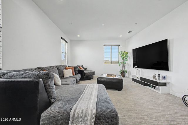 2010 E VILLA LINDA Drive, Phoenix, AZ 85024