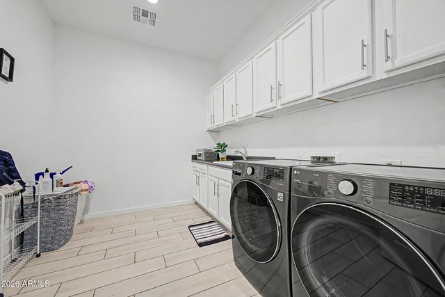 2010 E VILLA LINDA Drive, Phoenix, AZ 85024