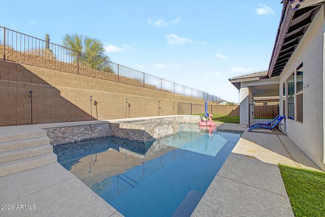 2010 E VILLA LINDA Drive, Phoenix, AZ 85024