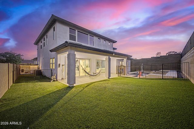 2010 E VILLA LINDA Drive, Phoenix, AZ 85024