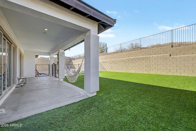 2010 E VILLA LINDA Drive, Phoenix, AZ 85024