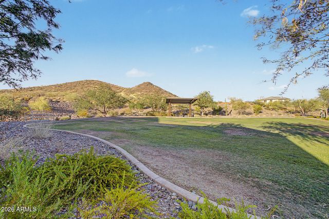 2010 E VILLA LINDA Drive, Phoenix, AZ 85024