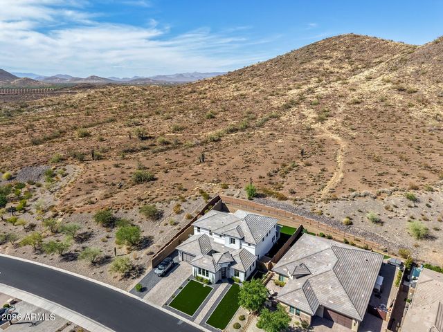 2010 E VILLA LINDA Drive, Phoenix, AZ 85024