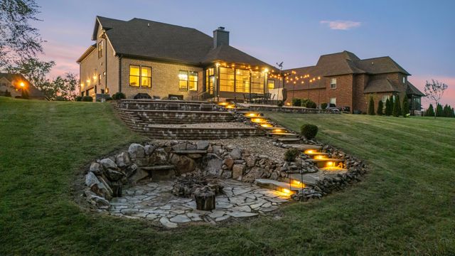 305 Charleston St, Lebanon, TN 37087