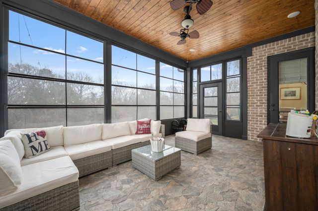 305 Charleston St, Lebanon, TN 37087