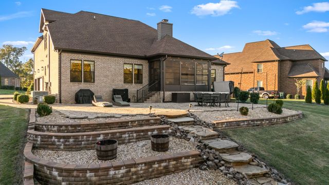 305 Charleston St, Lebanon, TN 37087