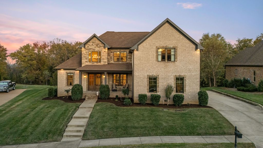 305 Charleston St, Lebanon, TN 37087