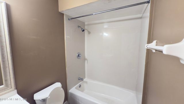 5051 GLEN ALAN Court N, Jacksonville, FL 32210