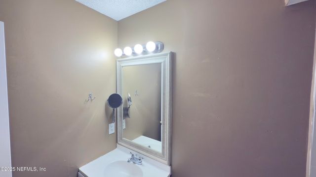 5051 GLEN ALAN Court N, Jacksonville, FL 32210