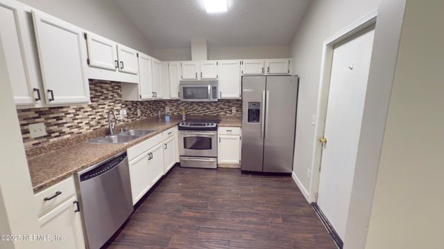 5051 GLEN ALAN Court N, Jacksonville, FL 32210