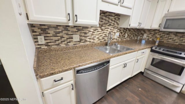 5051 GLEN ALAN Court N, Jacksonville, FL 32210