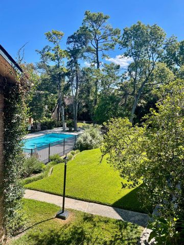 8229 Kingsbrook Road 228, Houston, TX 77024