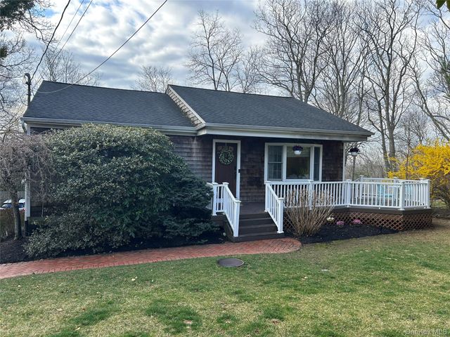 40 Clubhouse Drive, Rocky Point, NY 11778