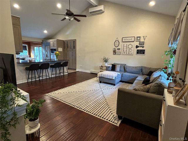 40 Clubhouse Drive, Rocky Point, NY 11778