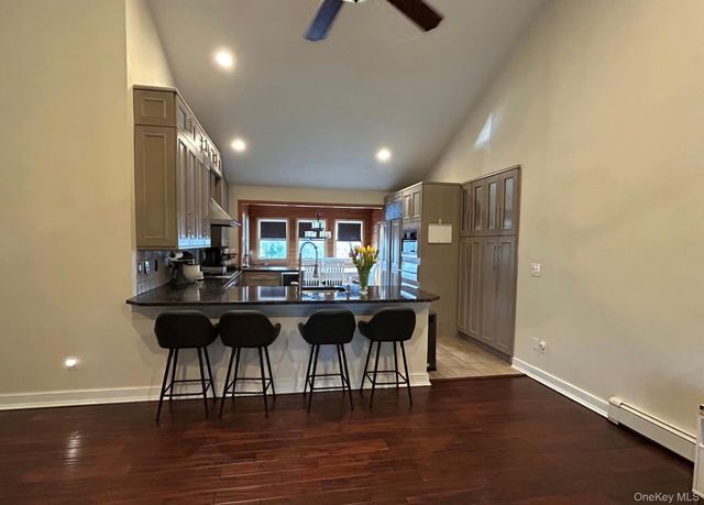 40 Clubhouse Drive, Rocky Point, NY 11778