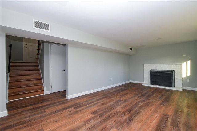 3808 Red Fox DR, Roanoke, VA 24017