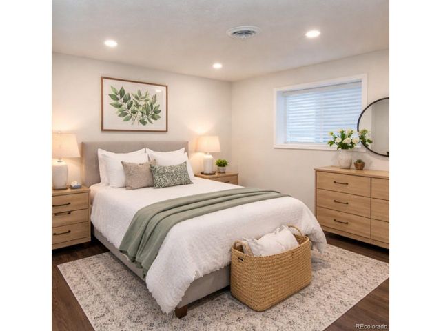 9002 E Amherst Dr A, Denver, CO 80231