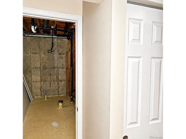 9002 E Amherst Dr A, Denver, CO 80231