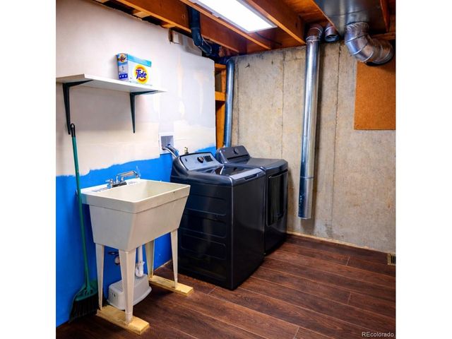 9002 E Amherst Dr A, Denver, CO 80231