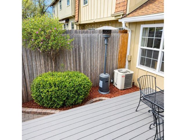 9002 E Amherst Dr A, Denver, CO 80231