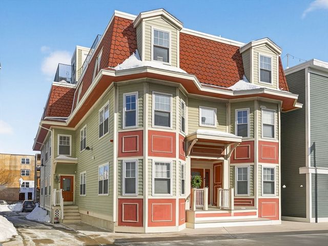 204 Marion Street 5, Boston, MA 02128