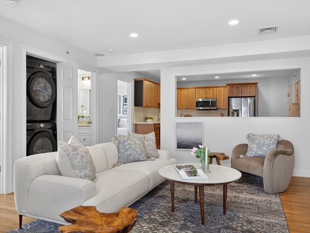 204 Marion Street 5, Boston, MA 02128