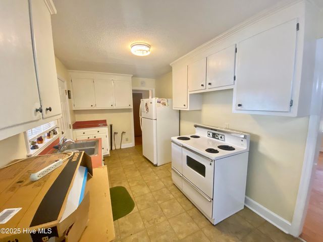 1902 Rogers Drive, Fayetteville, NC 28303